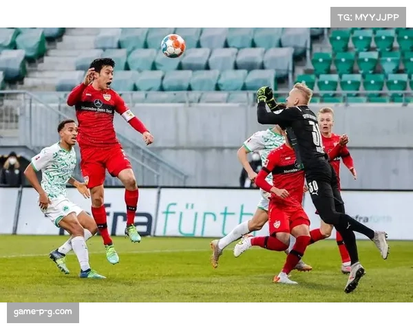 弗赖堡门将扑救成功率稳定 德甲中游球队防守端最后屏障